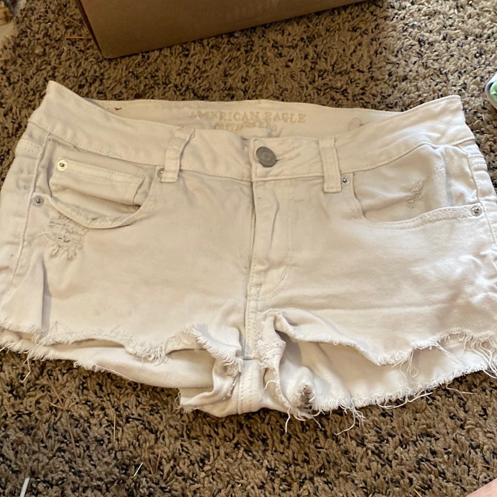 50%offw❤️American Eagle Off White distressed Shorts flaw #42